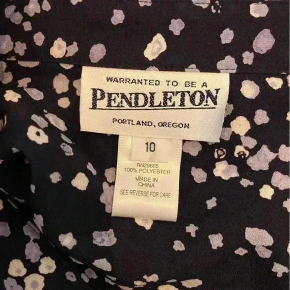 Vintage Pendleton Women’s Button Down Blouse Size 10 Black w Grey White Design - Picture 6 of 9